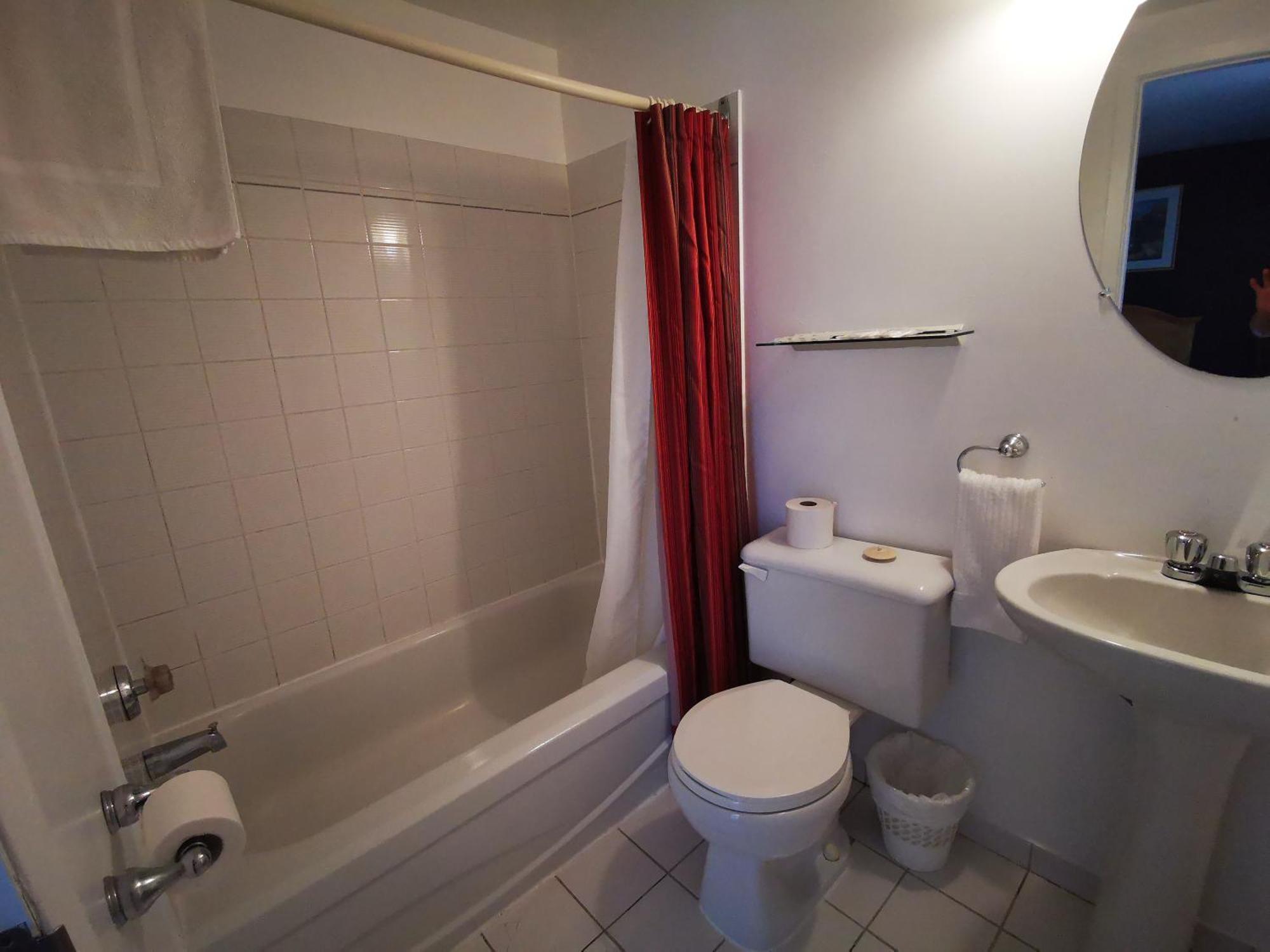 Hotel Alila Saint-Sauveur-des-Monts Rum bild
